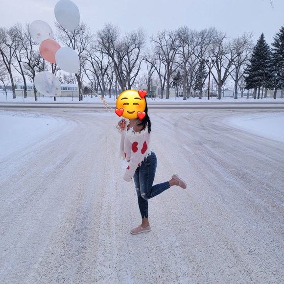 Valentines sweater - Picture 5 of 5